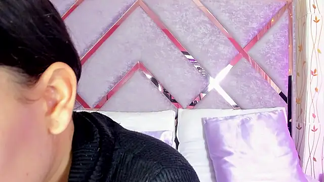 hanna  azumi online show from 03.07.25