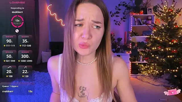 Snapshot of ami_amour_ chatting on 12.25.24 ami amour online show from 12.25.24