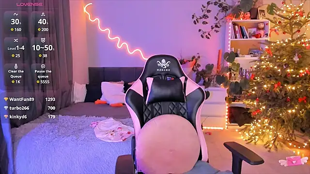 Snapshot of ami_amour_ chatting on 01.22.25 ami amour online show from 01.22.25