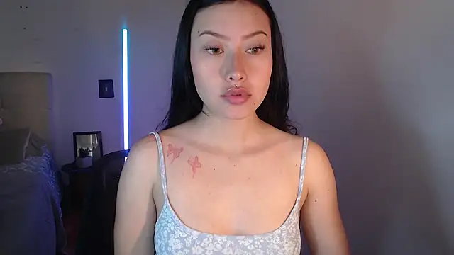 Emilyswan04 online show from 01.18.25