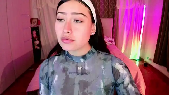 Emilyswan04 online show from 01.17.26