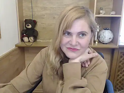 DaniellaKiss online show from 04.25.26