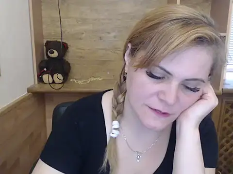 DaniellaKiss online show from 04.26.26