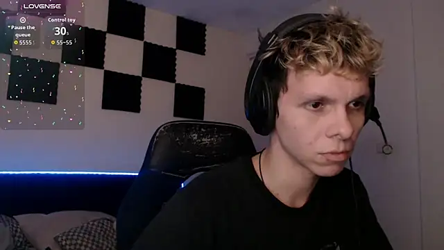 bryamado69 online show from 10.17.25