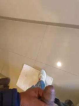 Gururonny07 online show from 12.31.24