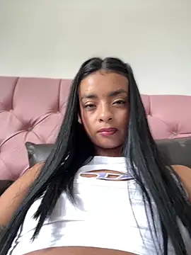 Laura fernandezII online show from 03.10.25