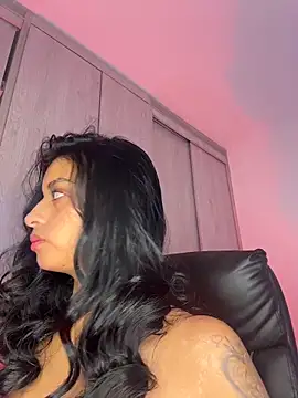 Laura fernandezII online show from 12.20.25