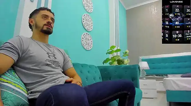 Snapshot of MAXIMUS_MASTE3 chatting on 12.28.24 MAXIMUS MASTE3 online show from 12.28.24