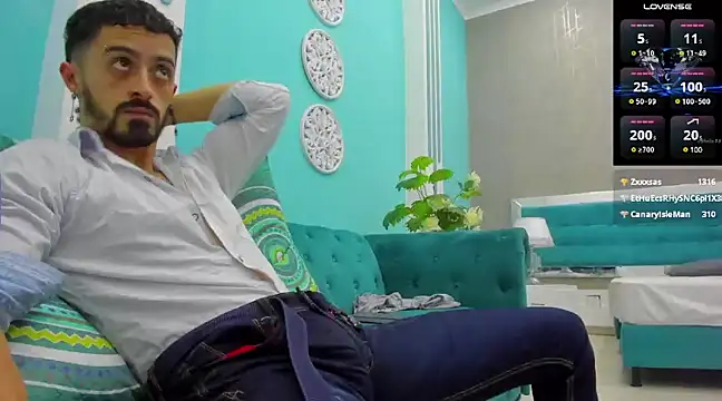 Snapshot of MAXIMUS_MASTE3 chatting on 12.28.24 MAXIMUS MASTE3 online show from 12.28.24