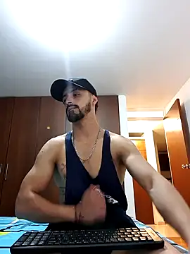 Snapshot of MAXIMUS_MASTE3 chatting on 02.09.25 MAXIMUS MASTE3 online show from 02.09.25