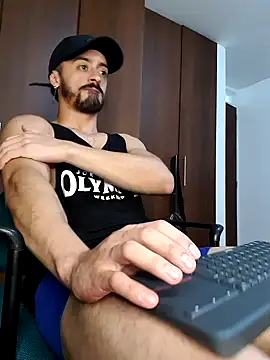 Snapshot of MAXIMUS_MASTE3 chatting on 03.09.25 MAXIMUS MASTE3 online show from 03.09.25