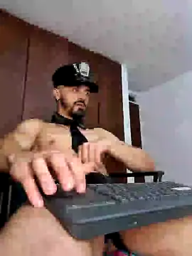 Snapshot of MAXIMUS_MASTE3 chatting on 03.22.25 MAXIMUS MASTE3 online show from 03.22.25