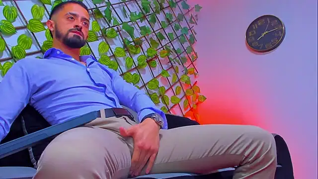 Snapshot of MAXIMUS_MASTE3 chatting on 02.08.26 MAXIMUS MASTE3 online show from 02.08.26