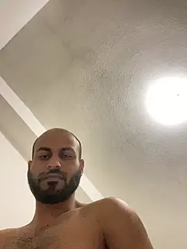 islandvybee55 online show from 01.05.25