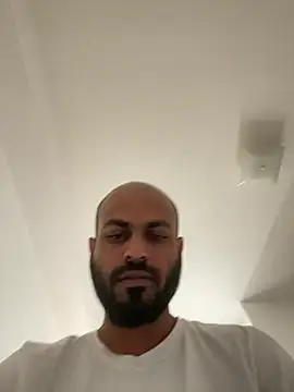 islandvybee55 online show from 03.09.25