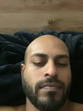 islandvybee55 online show from 04.03.26