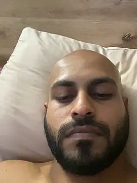 islandvybee55 online show from 04.07.26