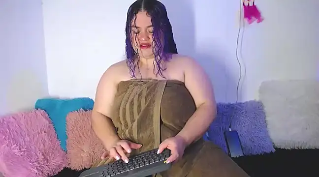 lunitaa0 online show from 01.14.25