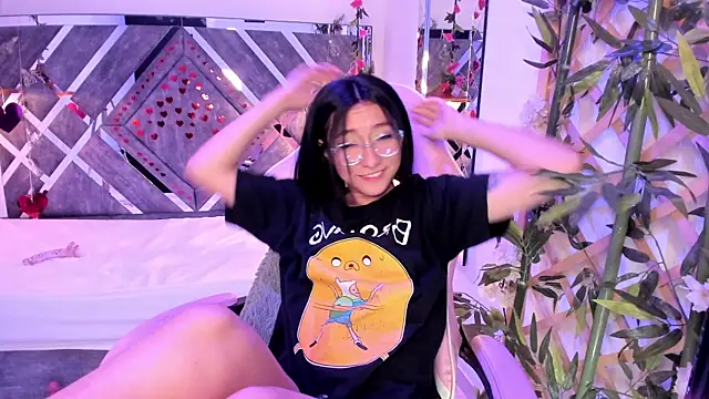 Snapshot of Nanachi_Cook chatting on 01.24.25 Nanachi Cook online show from 01.24.25