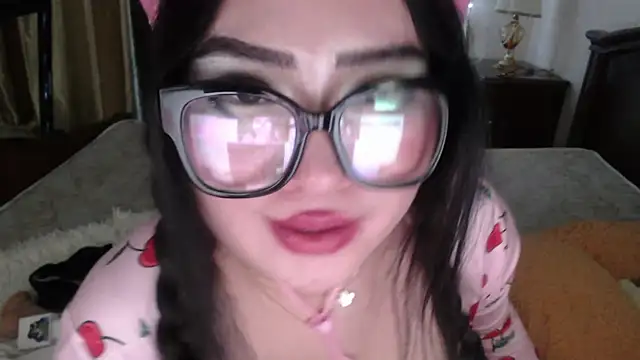 Snapshot of cutie_sakura chatting on 03.01.25 cutie sakura online show from 03.01.25