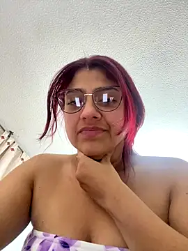 Snapshot of Aprilsmith2 chatting on 12.05.24 Aprilsmith2 online show from 12.05.24