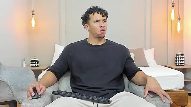 Dominick star online show from 02.07.25