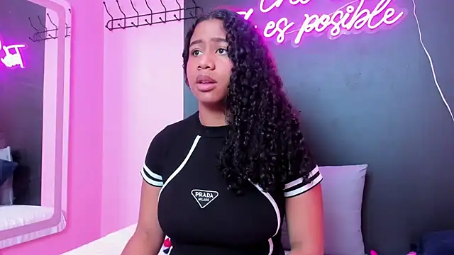 Sofi Fox  online show from 03.05.25