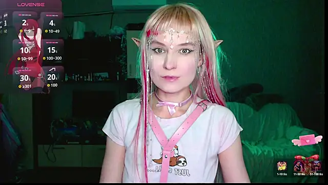 mischellemeow13 online show from 12.15.25