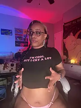 loveluna8 online show from 03.21.25