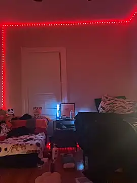 loveluna8 online show from 11.16.25