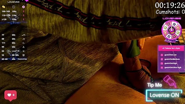 Snapshot of coupleofficial chatting on 01.27.25 coupleofficial online show from 01.27.25