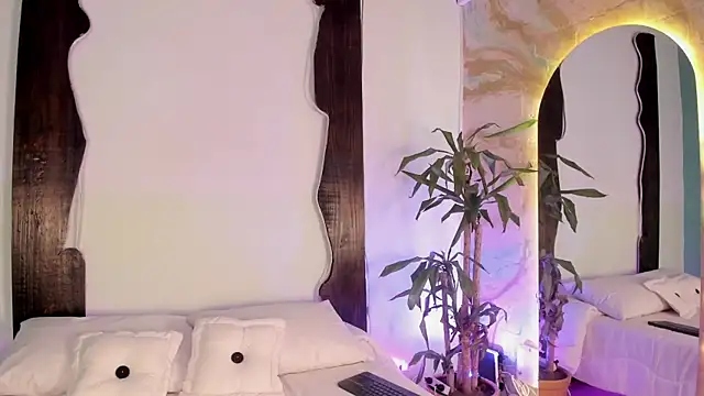 Snapshot of ValeSwift chatting on 01.24.25 ValeSwift online show from 01.24.25