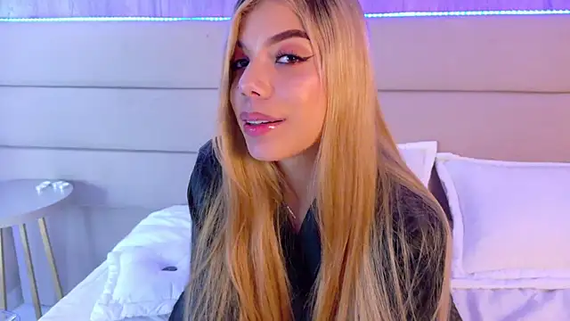 Snapshot of ValeSwift chatting on 03.18.25 ValeSwift online show from 03.18.25