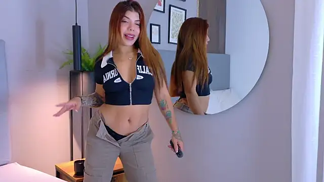 Snapshot of ValeSwift chatting on 10.31.25 ValeSwift online show from 10.31.25