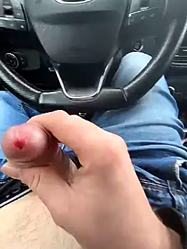 Titanhoott online show from 01.08.25