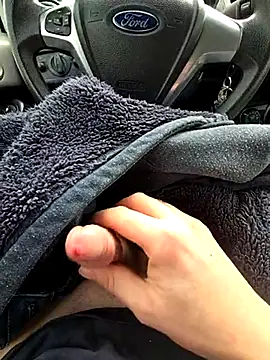 Titanhoott online show from 02.20.25