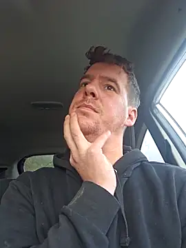 Titanhoott online show from 11.17.25