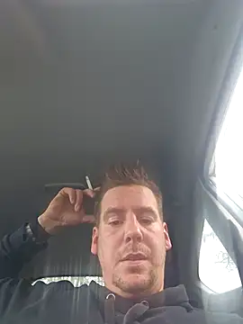 Titanhoott online show from 11.21.25