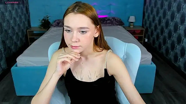 Snapshot of Lesi_Moonie01 chatting on 01.22.25 Lesi Moonie01 online show from 01.22.25