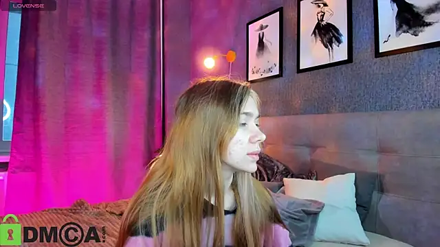 Snapshot of Lesi_Moonie01 chatting on 10.12.25 Lesi Moonie01 online show from 10.12.25