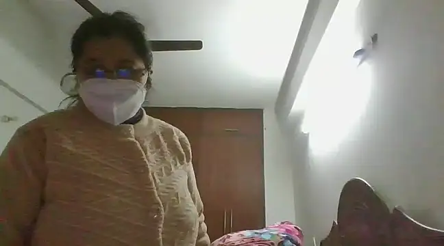 cutiecatty21 online show from 12.14.24