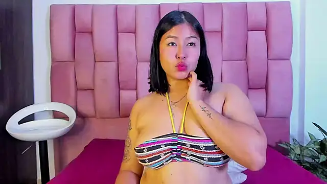 EmmaRossem online show from 01.10.25