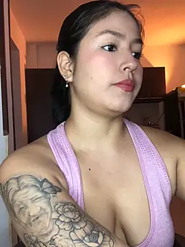 EmmaRossem online show from 12.04.25