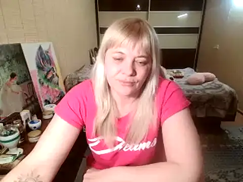 Snapshot of Lia_Laguna77 chatting on 02.17.26 Lia Laguna77 online show from 02.17.26