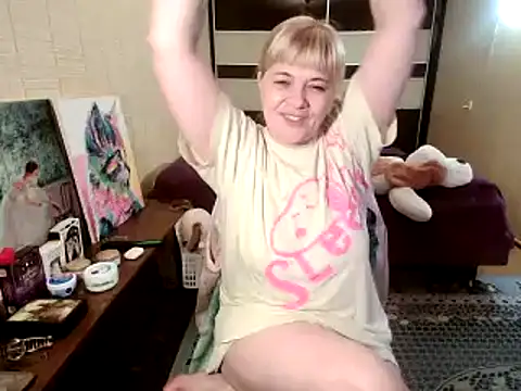 Snapshot of Lia_Laguna77 chatting on 03.15.26 Lia Laguna77 online show from 03.15.26