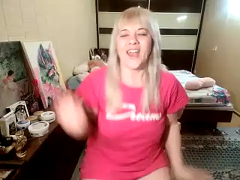 Snapshot of Lia_Laguna77 chatting on 04.08.26 Lia Laguna77 online show from 04.08.26