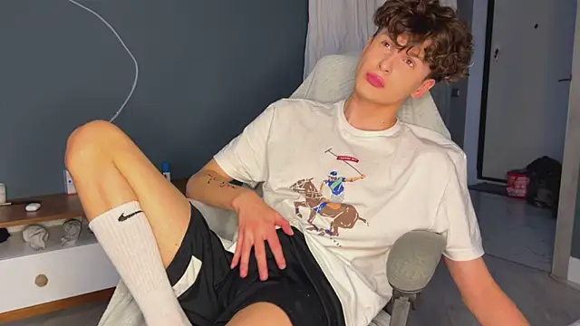 alyx garden online show from 12.26.24