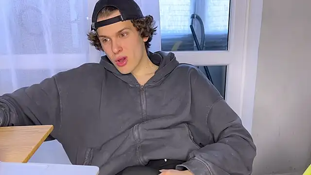 alyx garden online show from 04.13.26