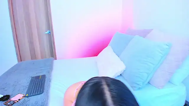 Snapshot of Alexis_Rosse chatting on 03.01.26 Alexis Rosse online show from 03.01.26