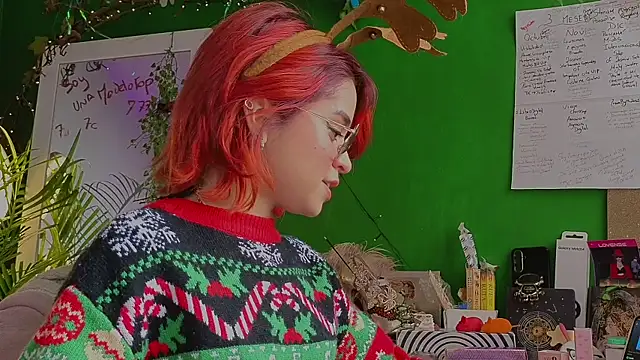 Snapshot of midas307k_ chatting on 12.15.24 midas307k online show from 12.15.24